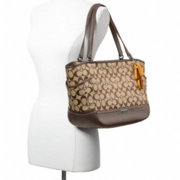NWT Coach F23297 Park Signature Carrie Tote Bag - Picture 11 of 12